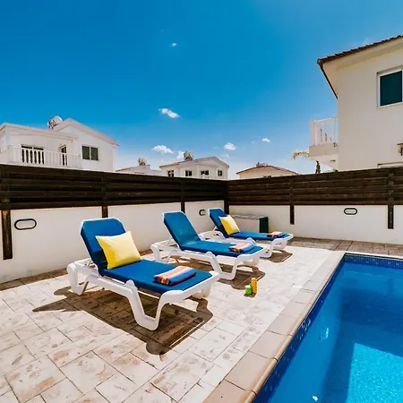Tia Agia Napa