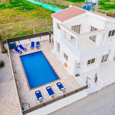Tia * Agia Napa